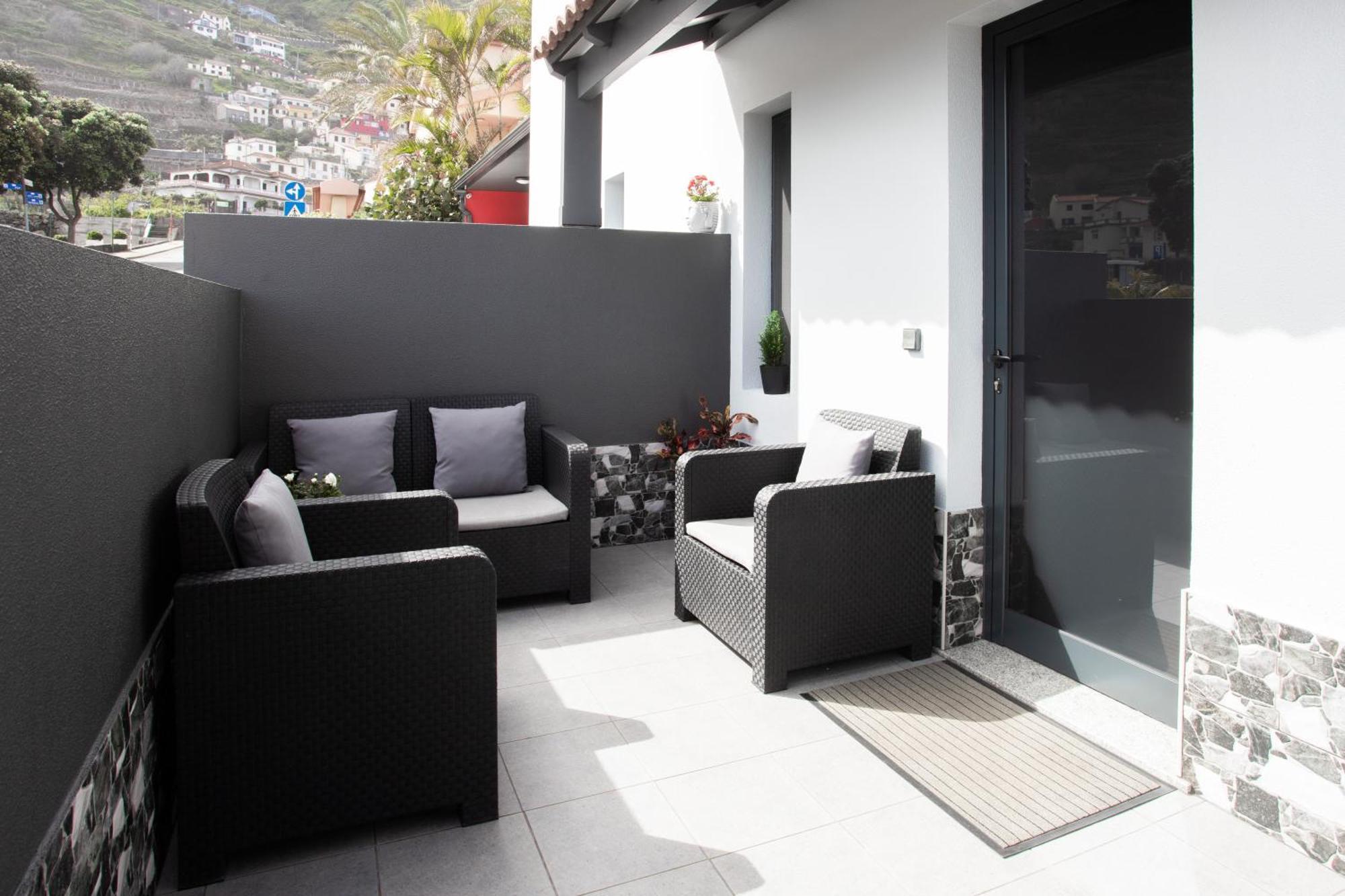 Village Center Two Bedroom Apartment Porto Moniz Kültér fotó